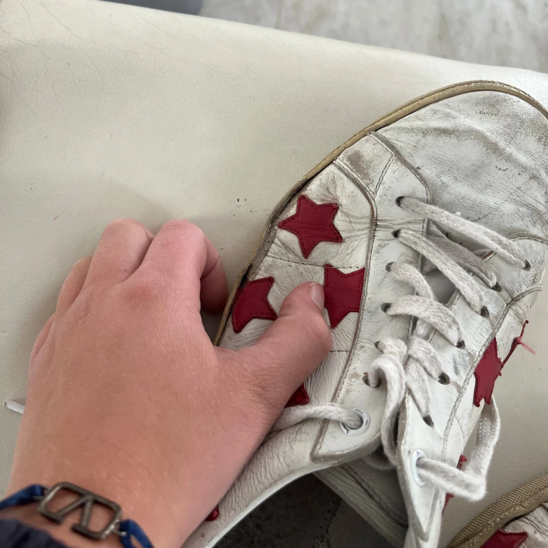 Saint Laurent sneakers med röda stjärnor - 4