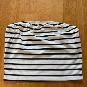 Tubetopp - Randig tube topp addrig använd!