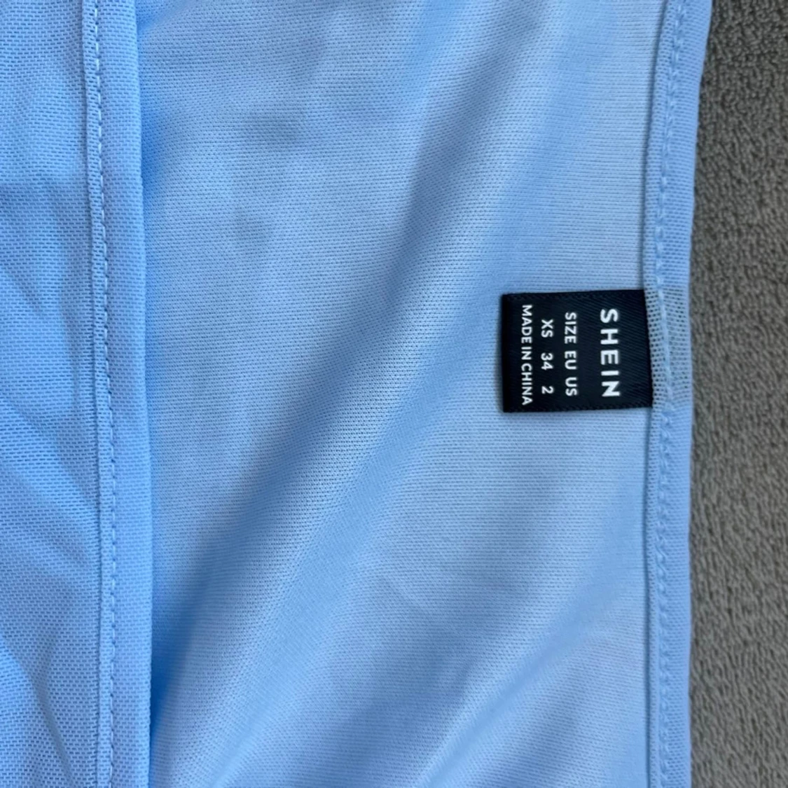 Ljusblå mesh offshoulder topp SHEIN - 1