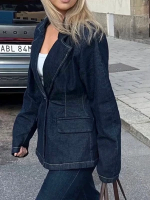 Jeansjacka  - Storlek S från Gina tricot! Helt ny, nypris 699kr