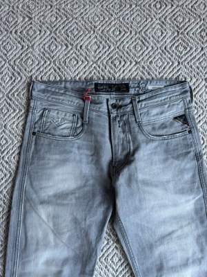 Replay Anbass jeans - Replay jeans - Modell: Anbass - Storlek: W32/L30 - skick: 9/10 - Nypris runt 2000kr 