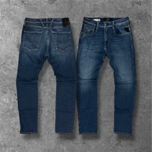Replay Anbass jeans - Säljer dessa riktigt snygga jeansen från Replay | W31 L30 | modell: Anbass | skick: 9/10 | Hör av er vid frågor, pris kan diskuteras vid snabb affär! 🫡