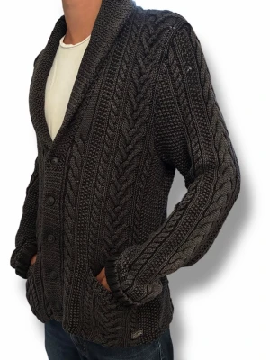 Ralph Lauren Cardigan - Ralph Lauren x Denim Supply Cardigan | Perfekt till våren/hösten | Toppskick 9/10 finns inga defekter | Färgen svart och storlek L | Nypris runt 4500kr | Hör av er för mer information/bilder!