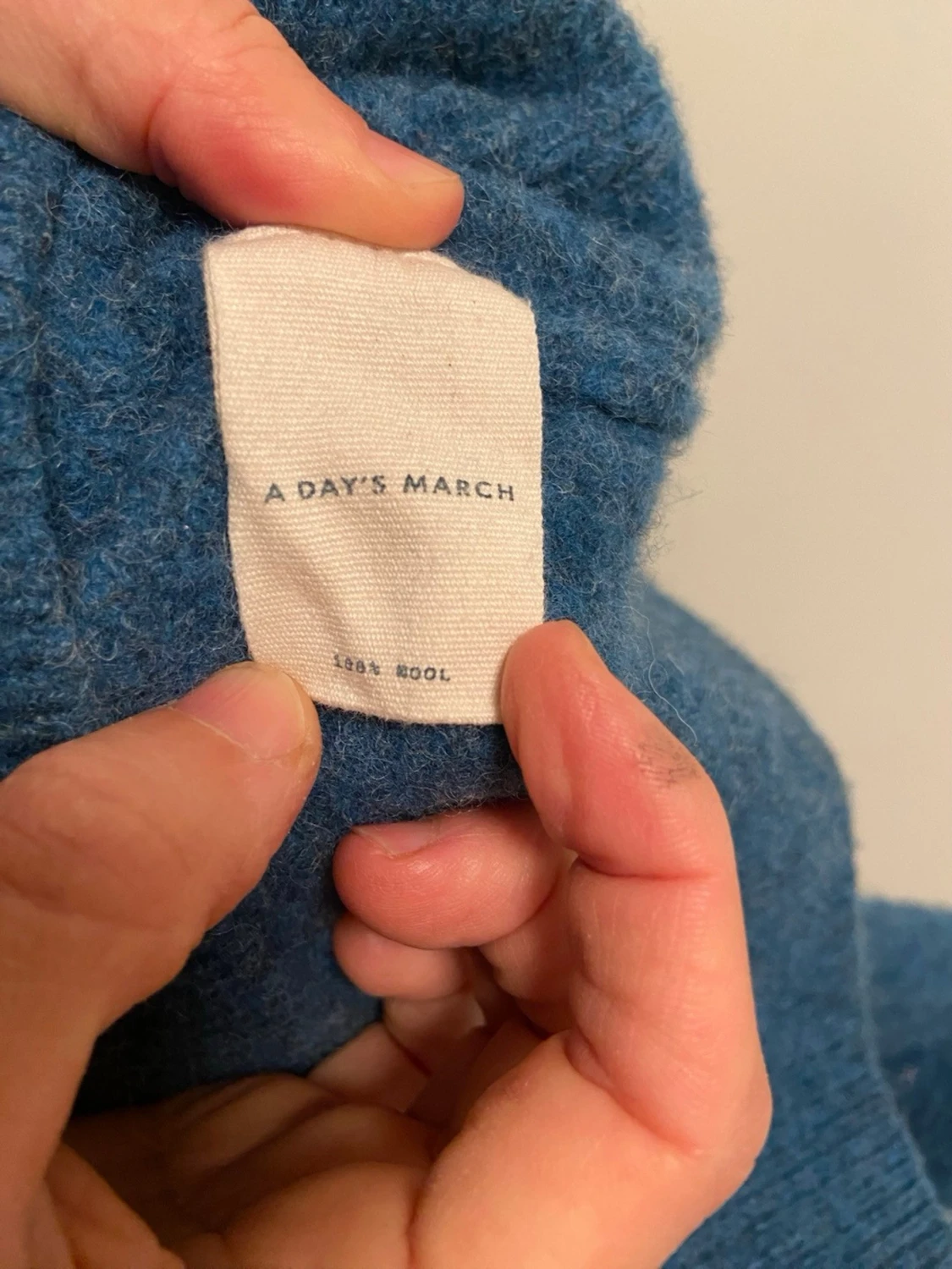 Blå ulltröja från A Day's March  - 1