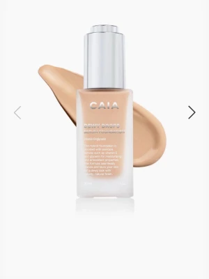 CAIA Dewy Drops Serum Foundation - Dewy drops från CAIA i nyansen 20C. Kommer i en frostad glasflaska med silvrig pump. Ger en naturligt fräsch finish säljer den pågrund av fel nyans men helt ny! OBS! Har kastat förpackningen 