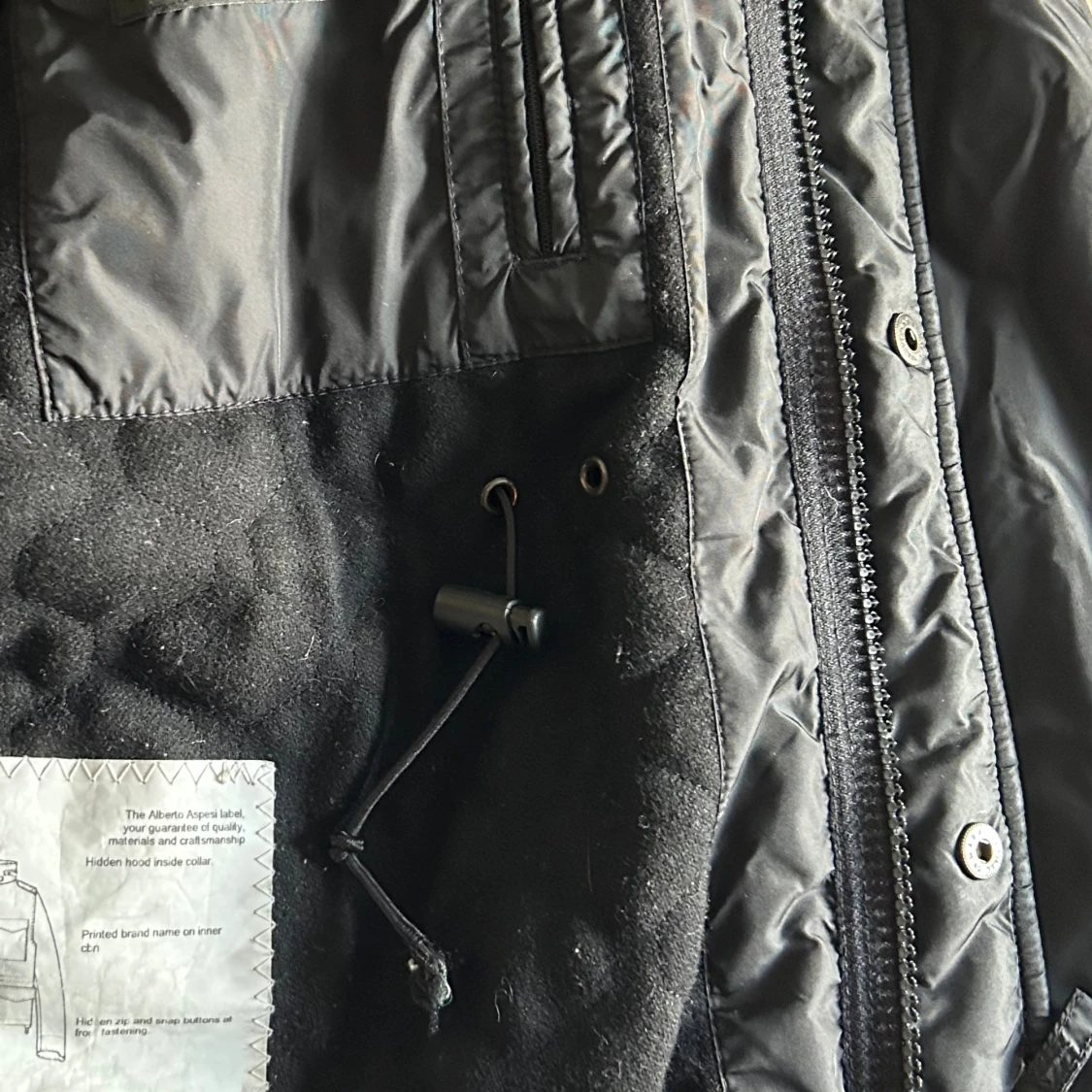 Svart vindjacka från Aspesi, M - 4