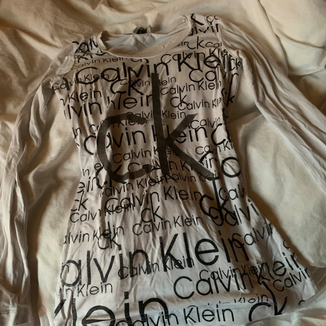 Vit långärmad Calvin Klein topp