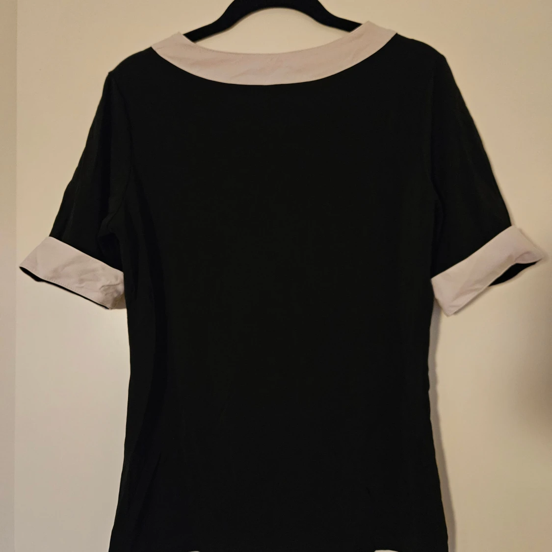 Svart och vit blus med guldknappar från Mexiko - 1