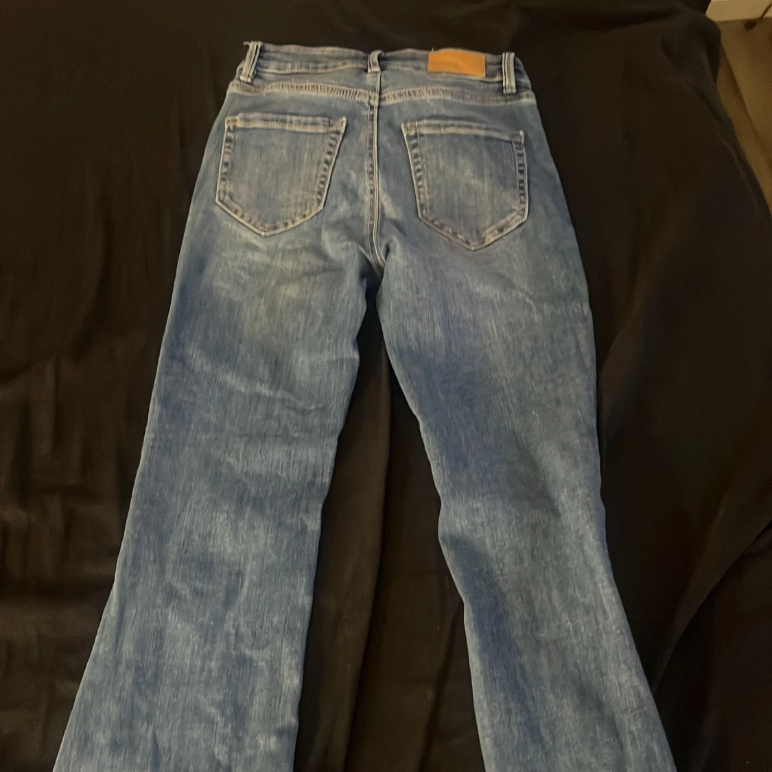 Blå raka jeans med klassisk look stl xs - 2