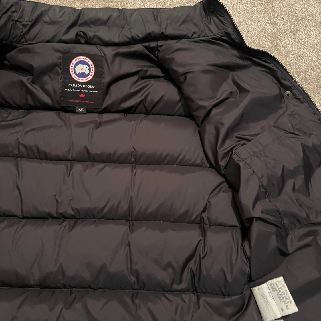 Svart dunväst från Canada Goose - 1