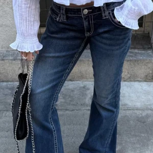 Low waist jeans - Lågmidjade jeans i storlek 170