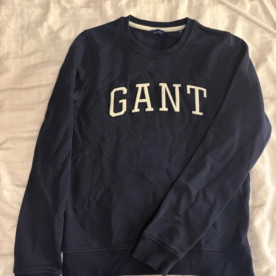 Mörkblå sweatshirt från GANT XS