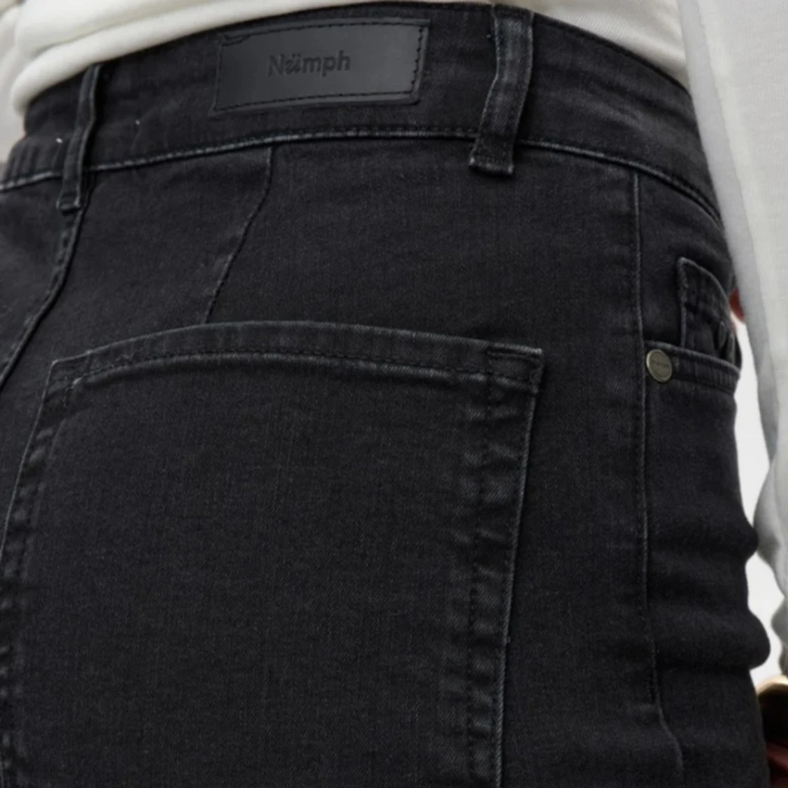 Svarta wide jeans från Nümph  - 1