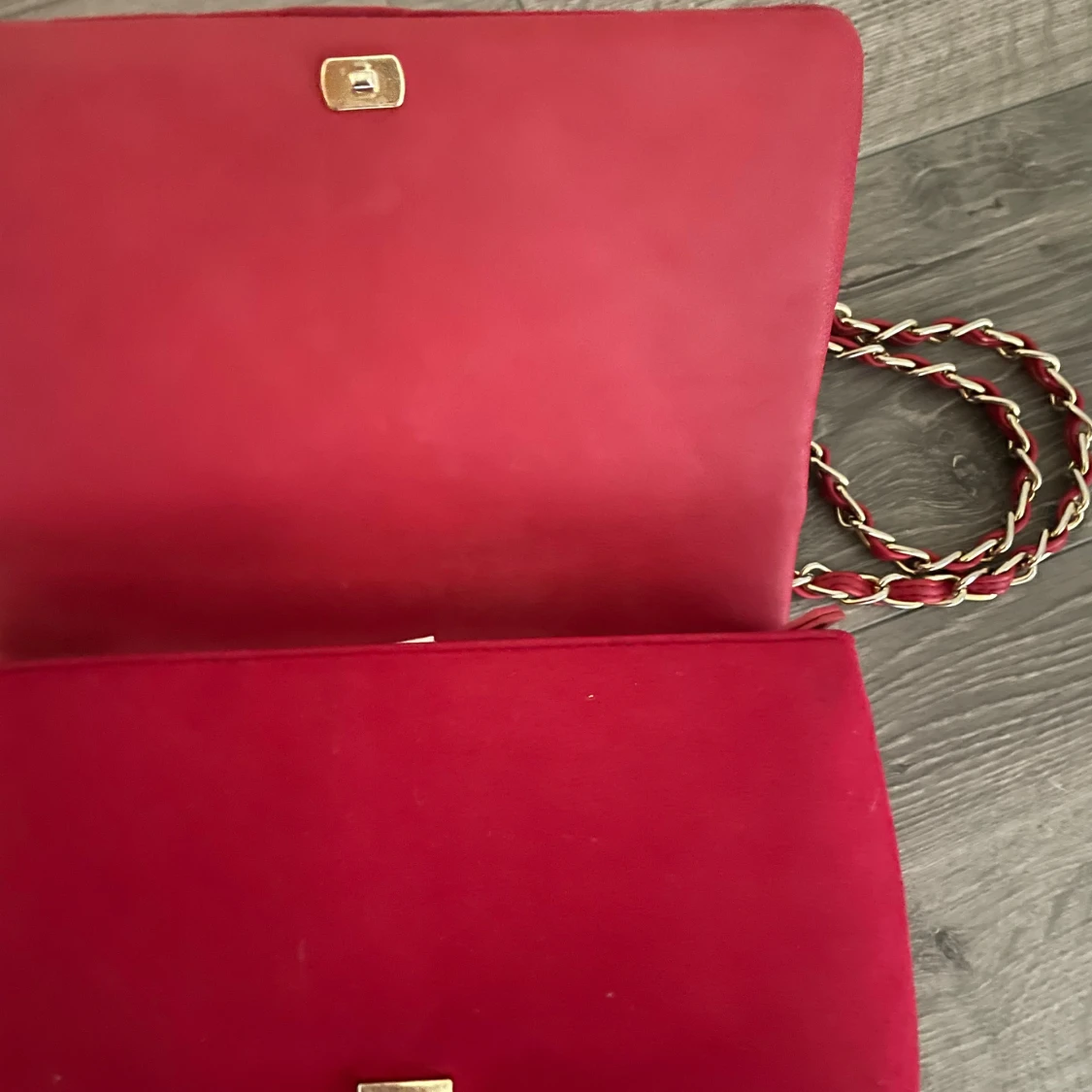 Röd quiltad axelväska från Valentino - 4