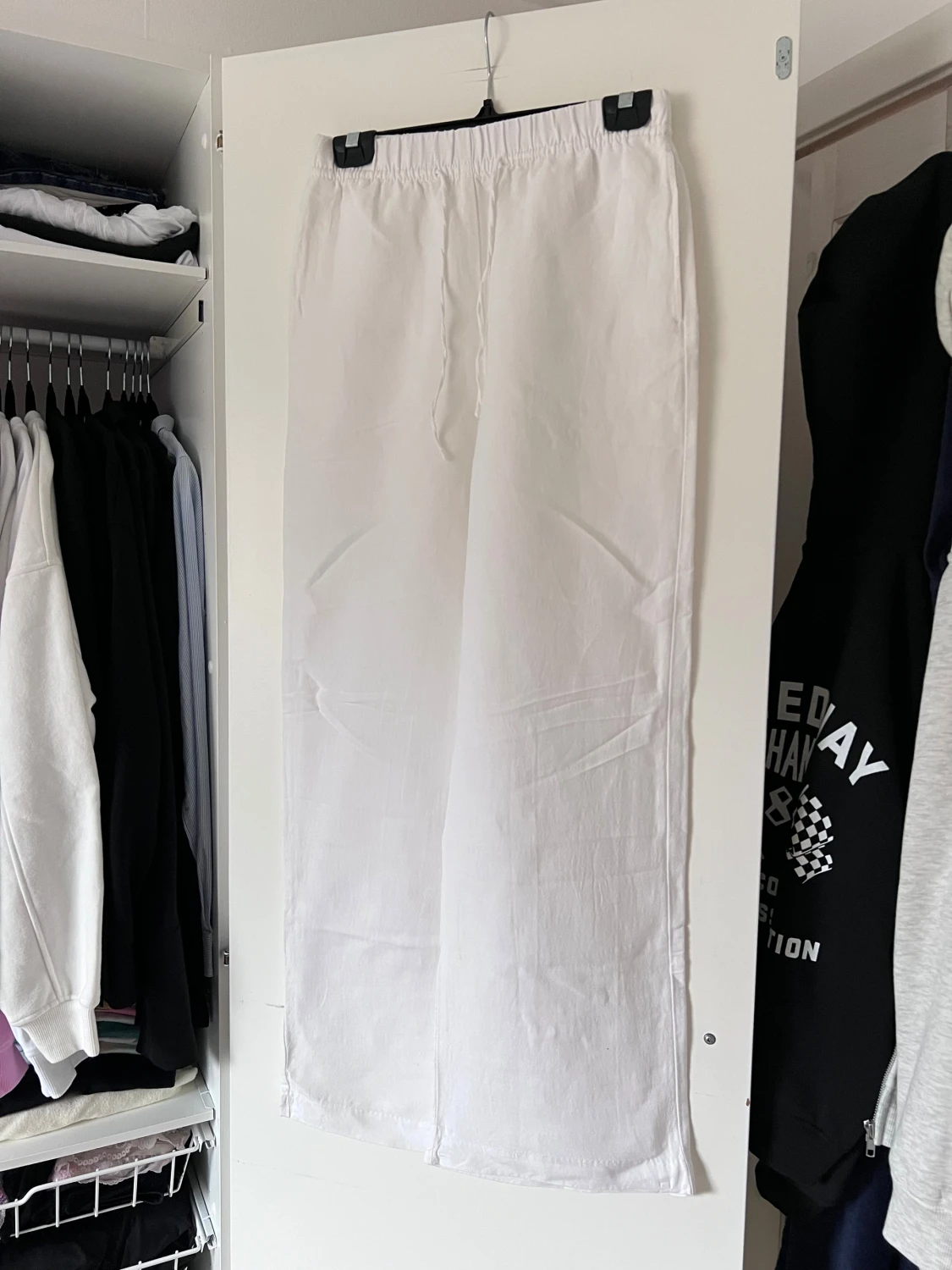 Vita linnebyxor från H&M - 1