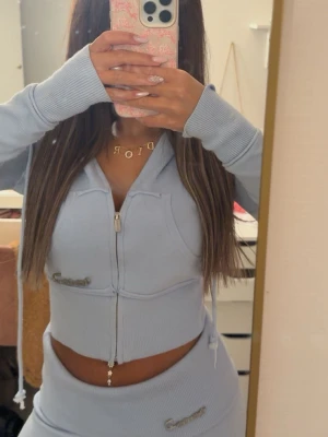 Hidden cult - Blått hidden cult sett, helt nytt utan prislappar. Storlek Xxs.