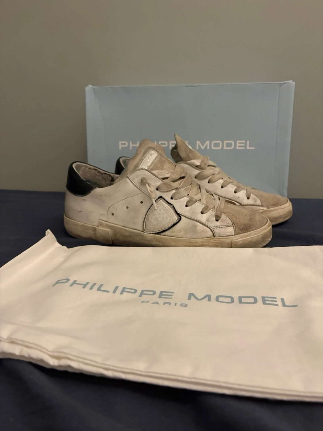 Philippe Model vita sneakers i skinn