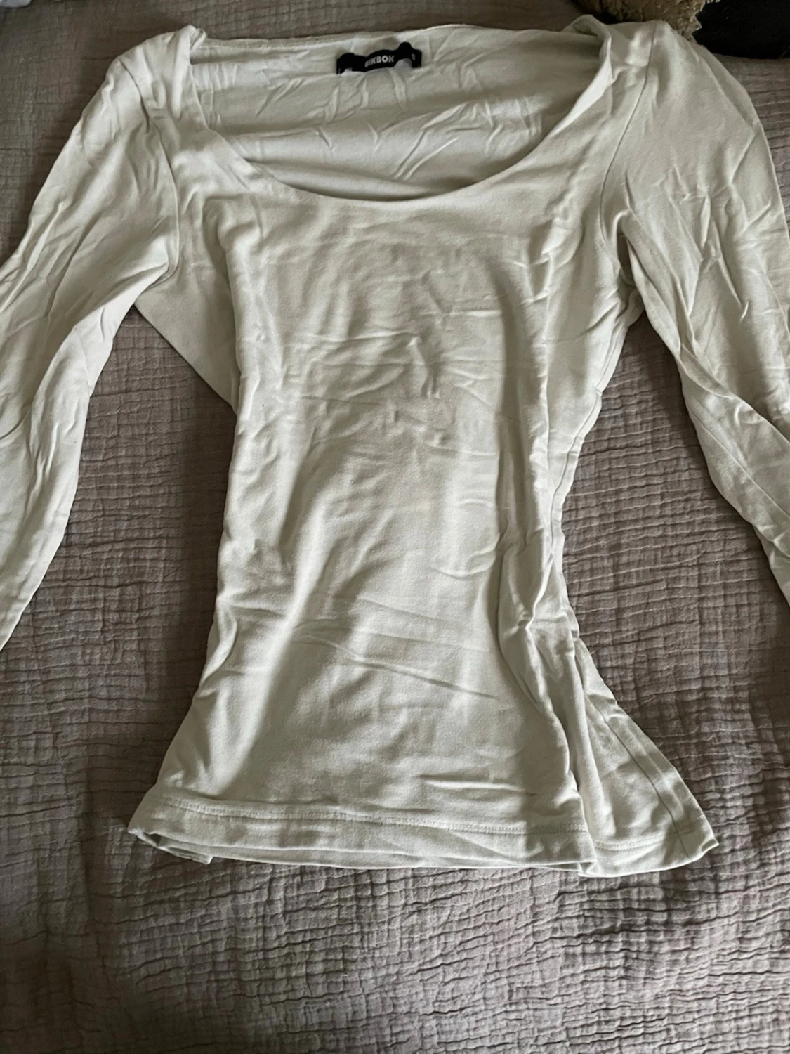 Vit långärmad topp från Bik Bok