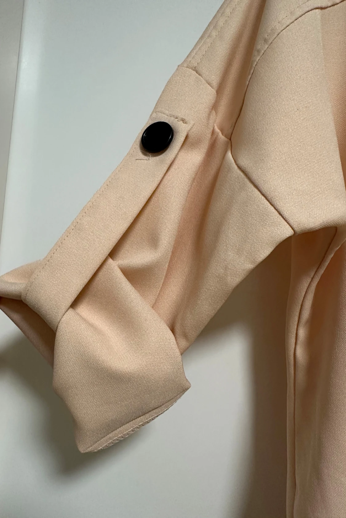 Beige kofta / jacka med uppvikbara ärmar - 4