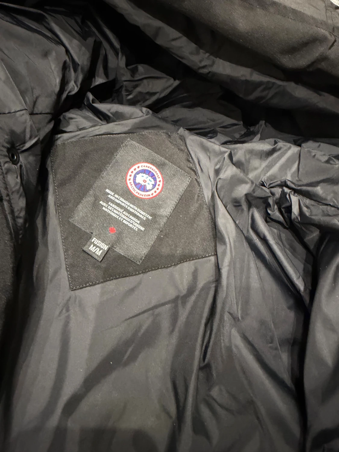 Canada Goose Macmillan black logo - 2