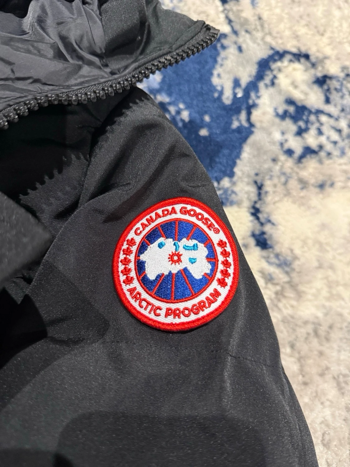 Svart canada goose macmillan - 2