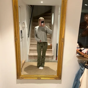 Lågmidjade gröna jeans - Storlek 36