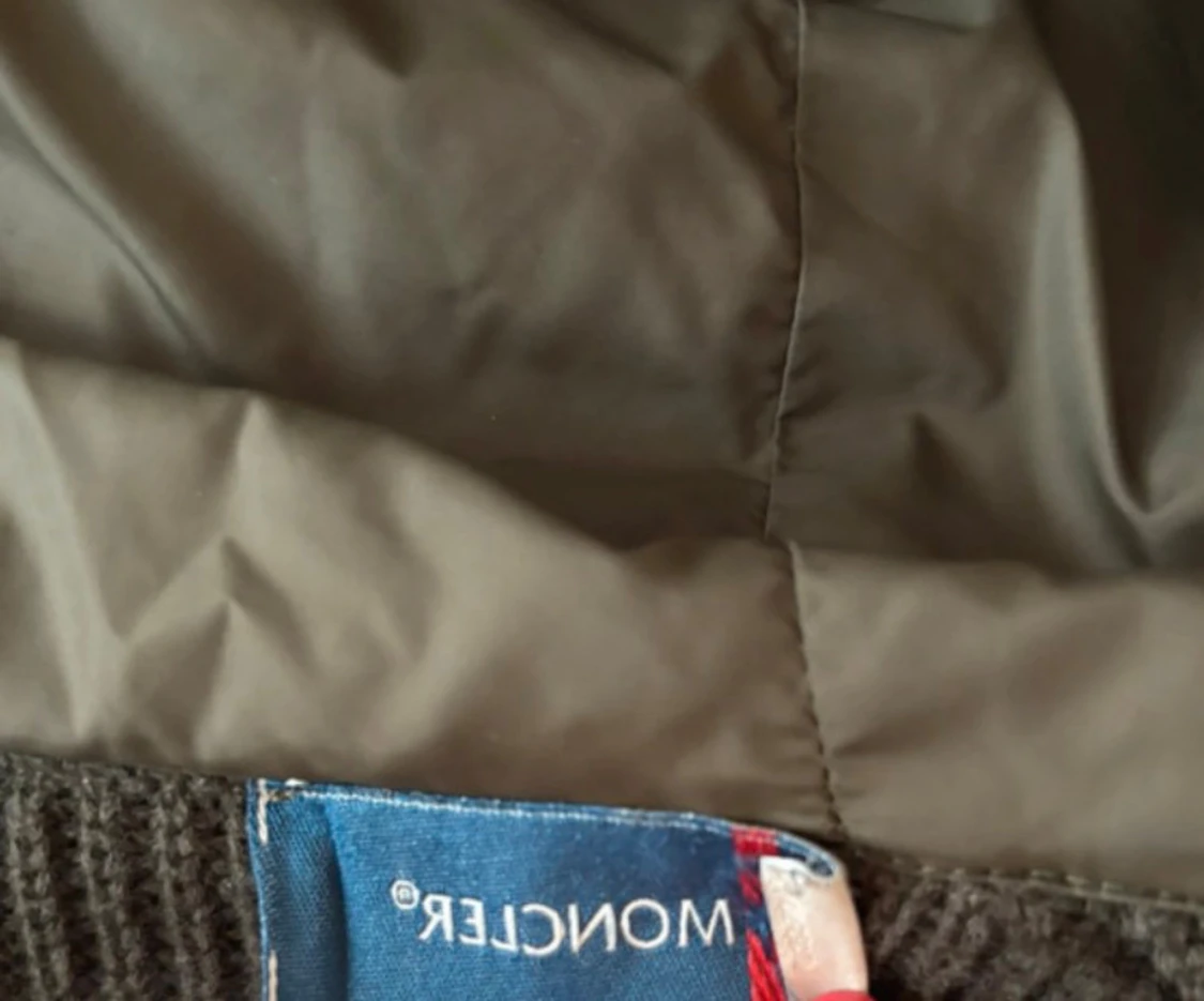 Brun pufferjacka Moncler med huva - 3