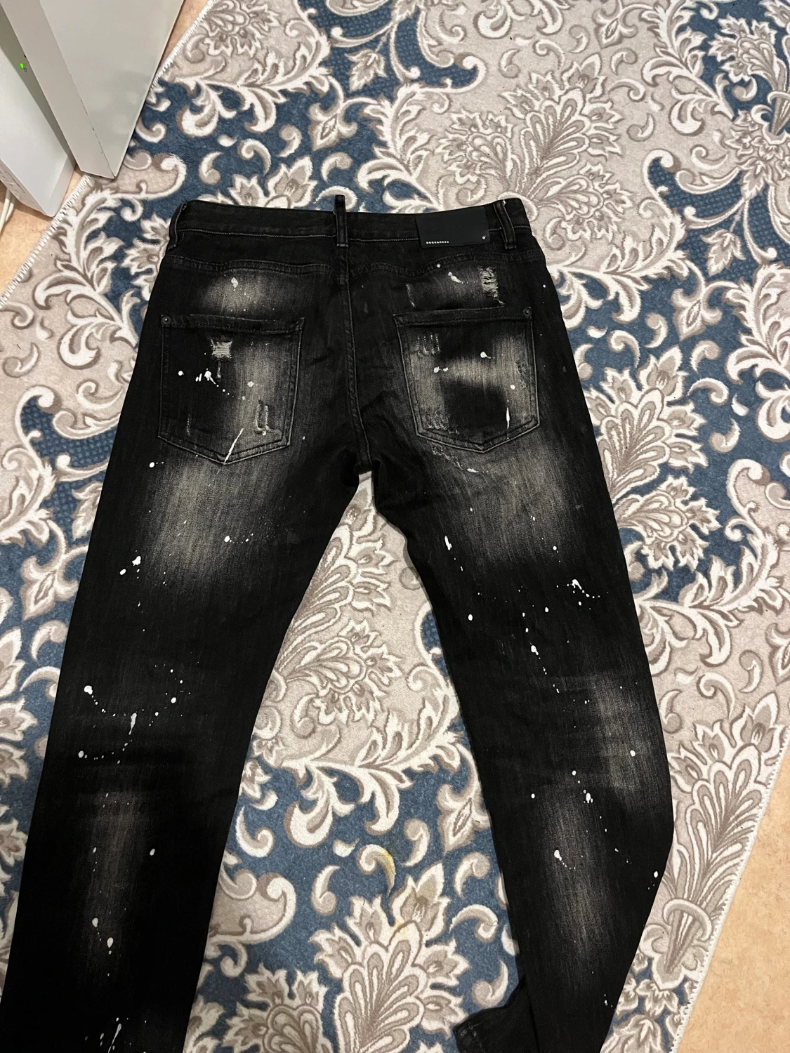 Svarta dsquared2 jeans helt nya! Storlek 30/32 - 1