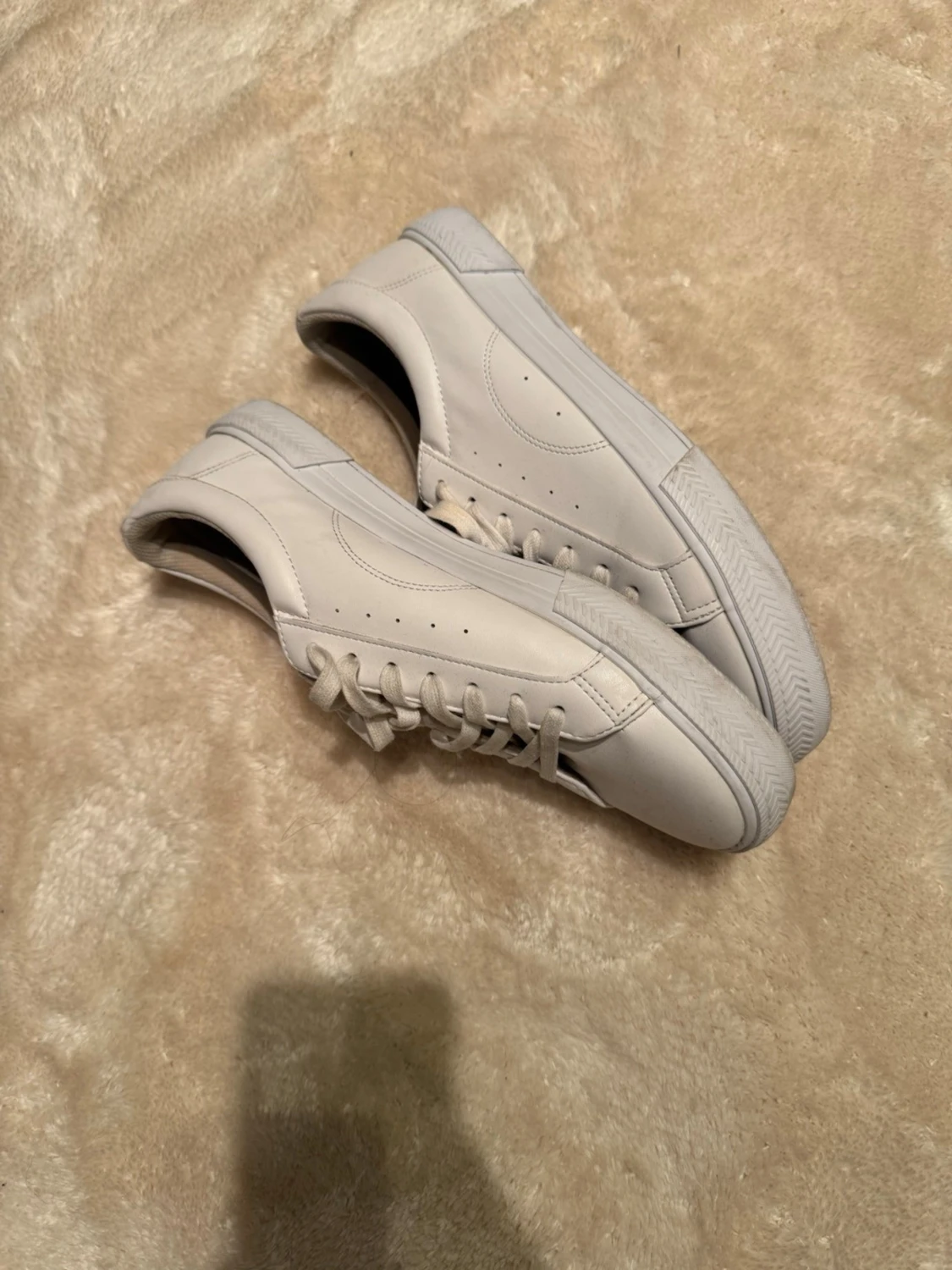 Vita sneakers från H&M, storlek 43 - 2