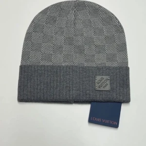 Lv mössa - Helt ny, skickas inom kortaste tiden!