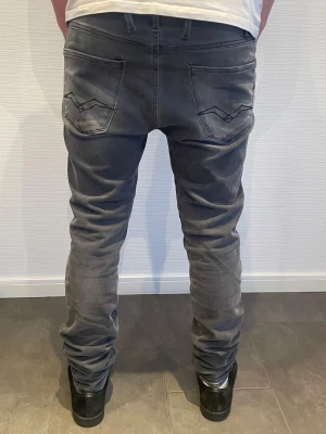 Replay ANBASS Jeans  - Replay jeans herr| pris:499kr| storlek: W34 L34| skick:9,8/10| hör av dig vid minsta lilla fundering eller fråga|