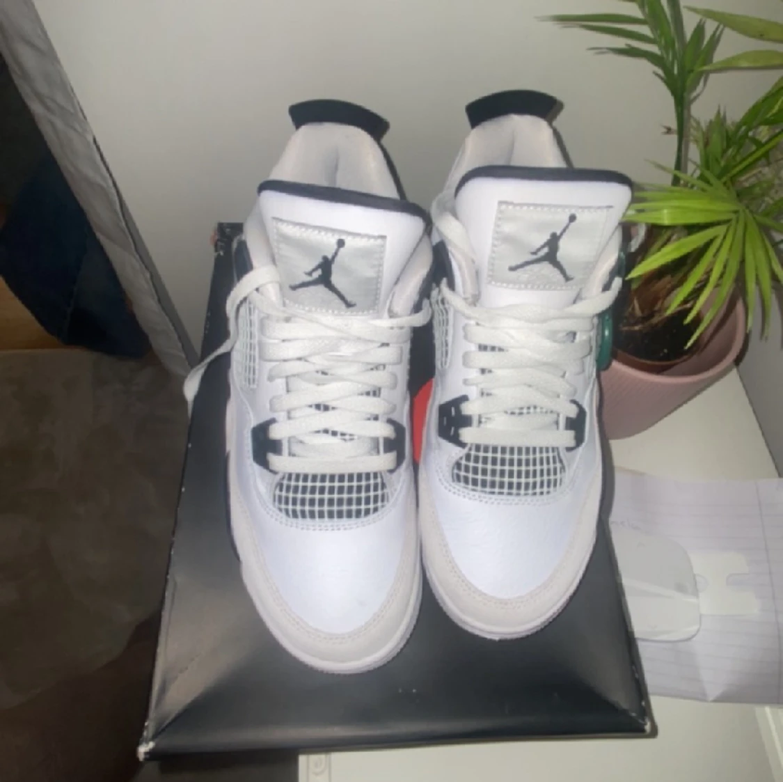 Jordan 4 military black (äkta) - 90