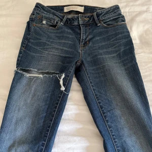 Marc jacobs jeans!! - jätte fina jeans ifrån marc jacobs!! Dom är köpta på sellpy innan💖