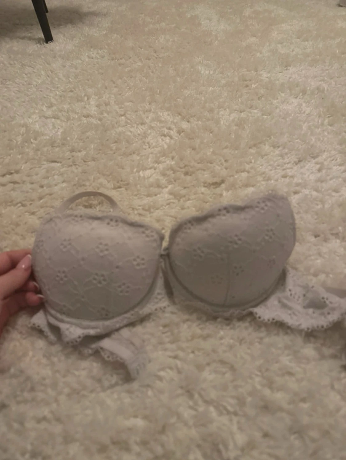 Vit spetsmönstrad BH från H&M