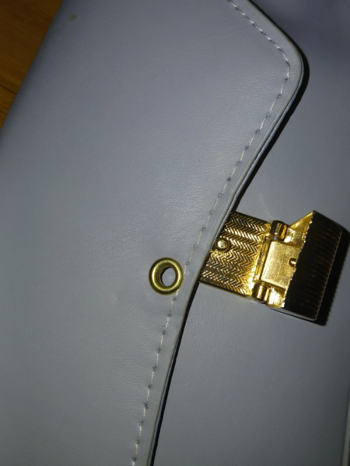 Grå/blå axelväska med gulddetalj - 10