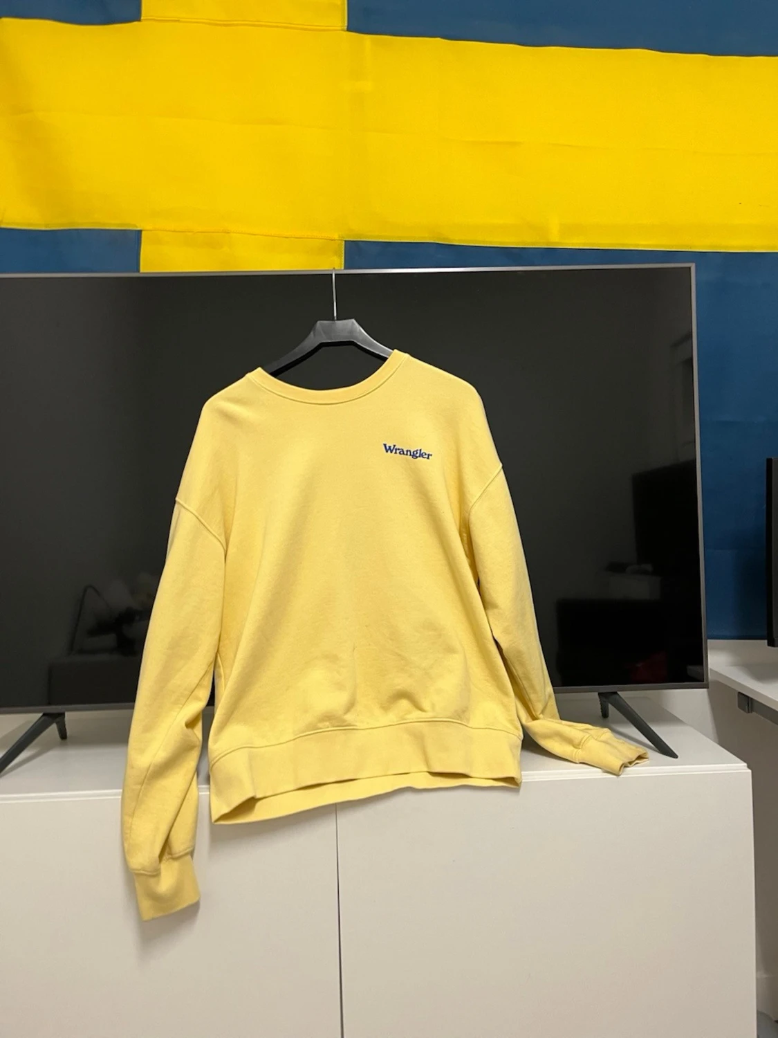 Gul sweatshirt från Wrangler - 1