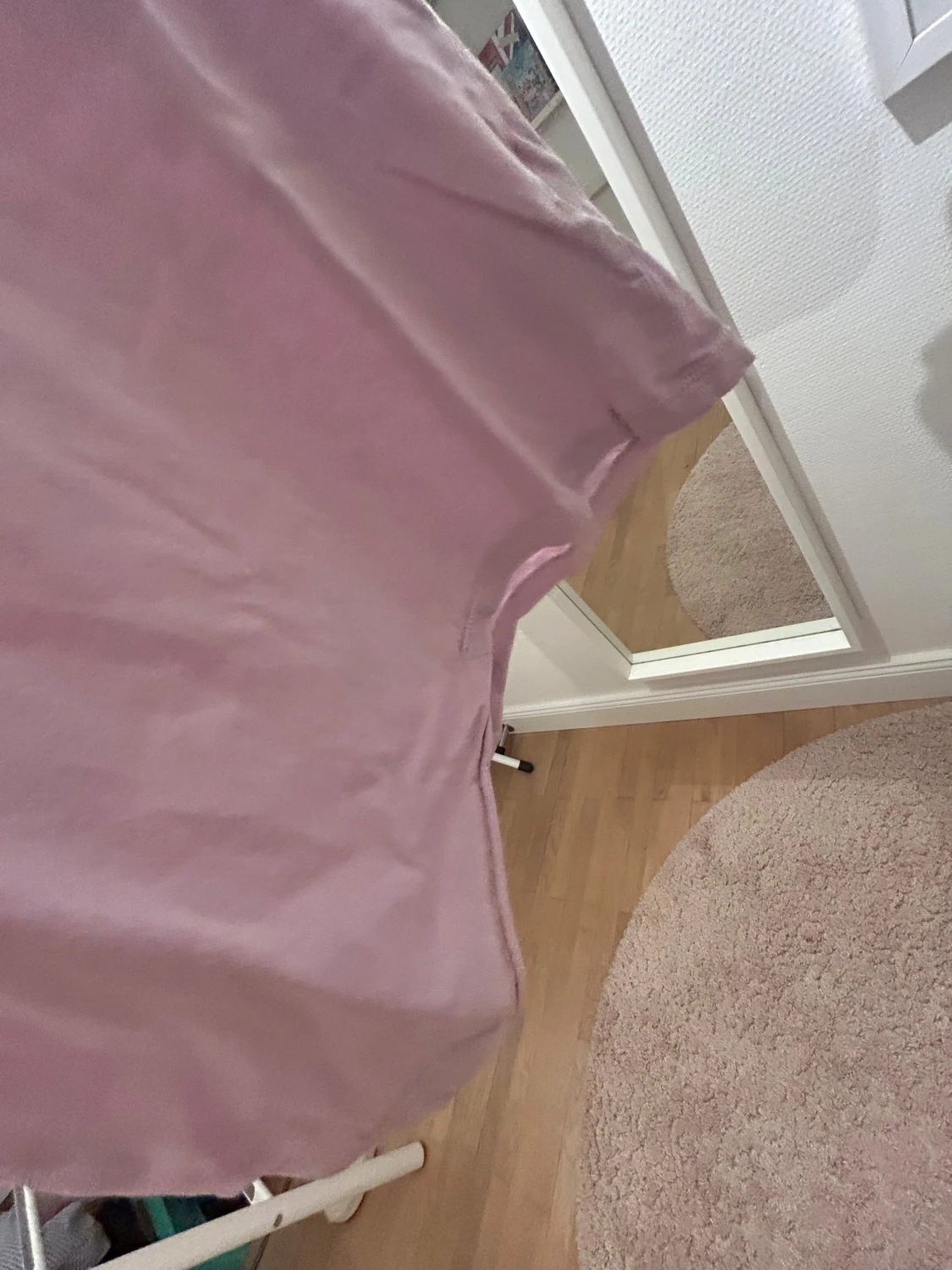 Ljuslilla basic t-shirt från H&M - 5