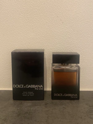 Dolce & Gabbana The One - Säljer min parfym då den inte kommer till användning. Den är 50 ml och endast använda några få gånger. Hör av dig vid fler frågor/bilder.