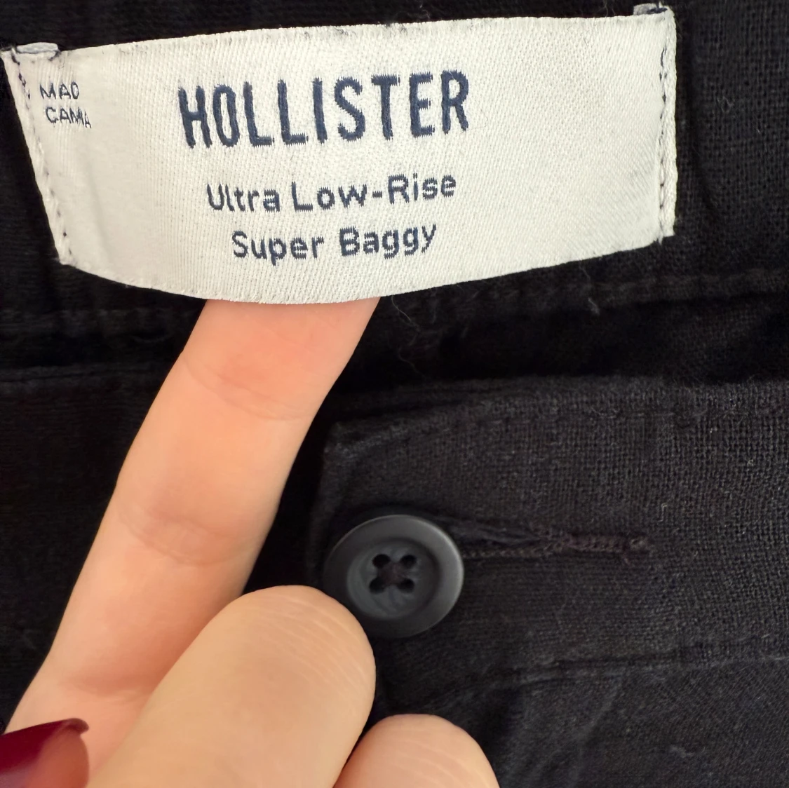 Svarta super lågmidjade linnebyxor från Hollister - 1