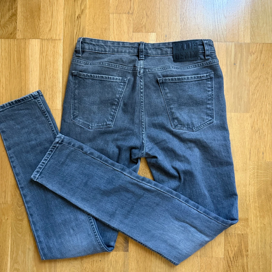 Grå jeans från Zadig & Voltaire