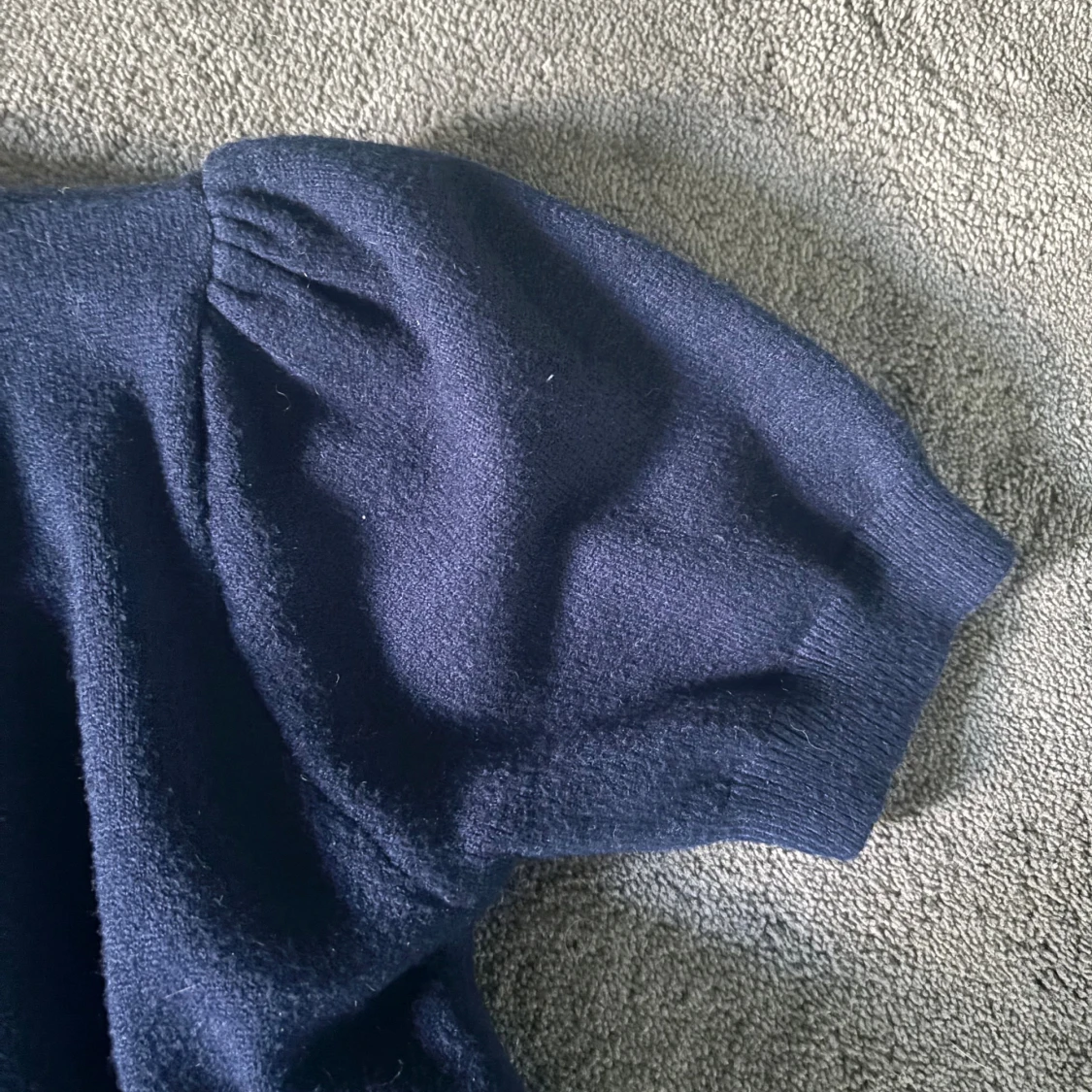 Mörkblå stickad topp Meet Me There - 1