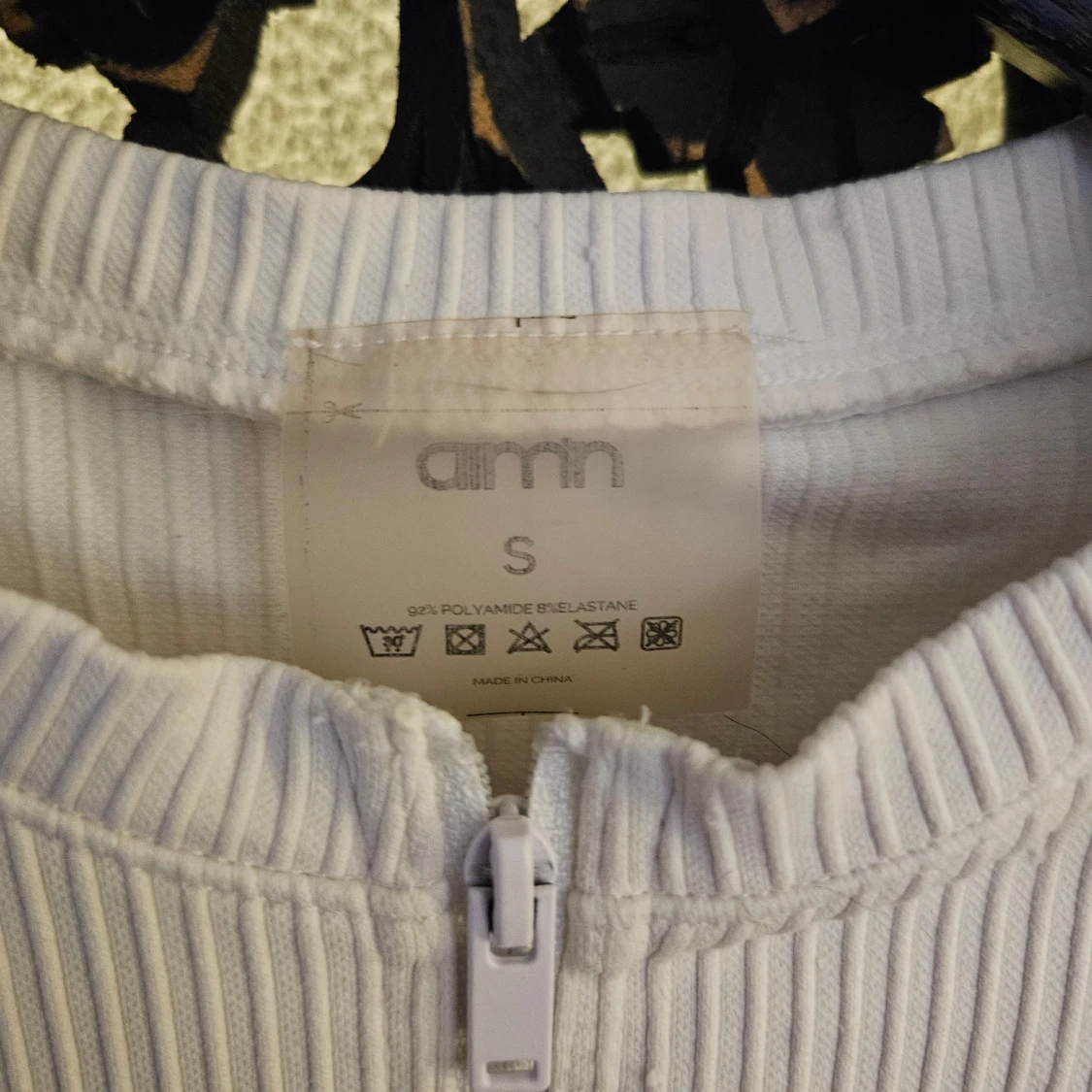 Vit ribbad långärmad tröja amn - 1