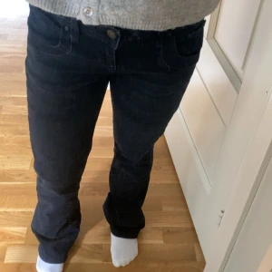 LTB jeans - Säljer dessa såå snygga och populära LTB valerie jeans från Zalando. Använda fåtal gånger!💓🌟 