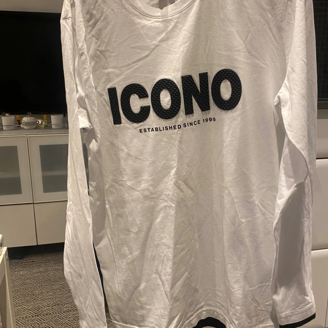 Vit långärmad tröja från ICONO - 1