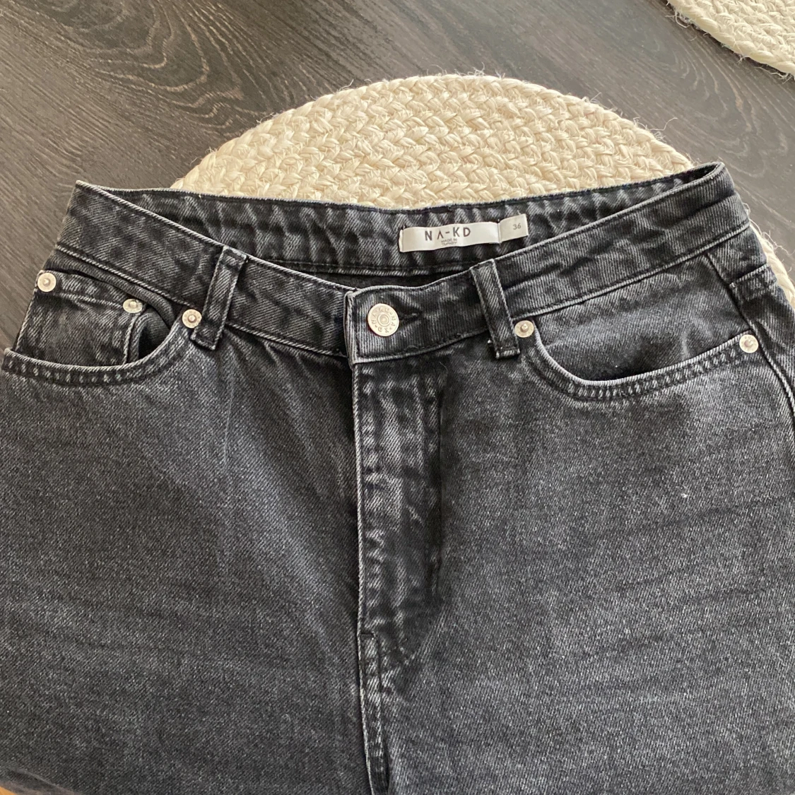 Svarta raka jeans från NA-KD, stl 36 - 1