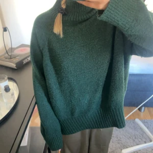 Grön stickad tröja - Super fin stickad tröja från h&m strl s
