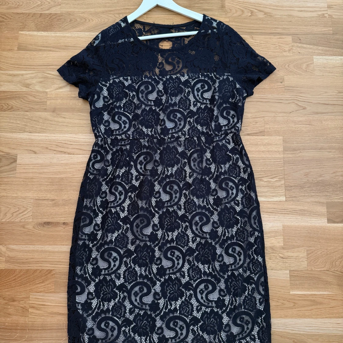 Säljer Mörkblå Klänning Dorothy Perkins!