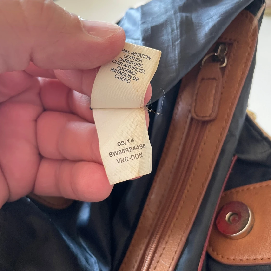 Beige axelväska från Tommy Hilfiger - 2