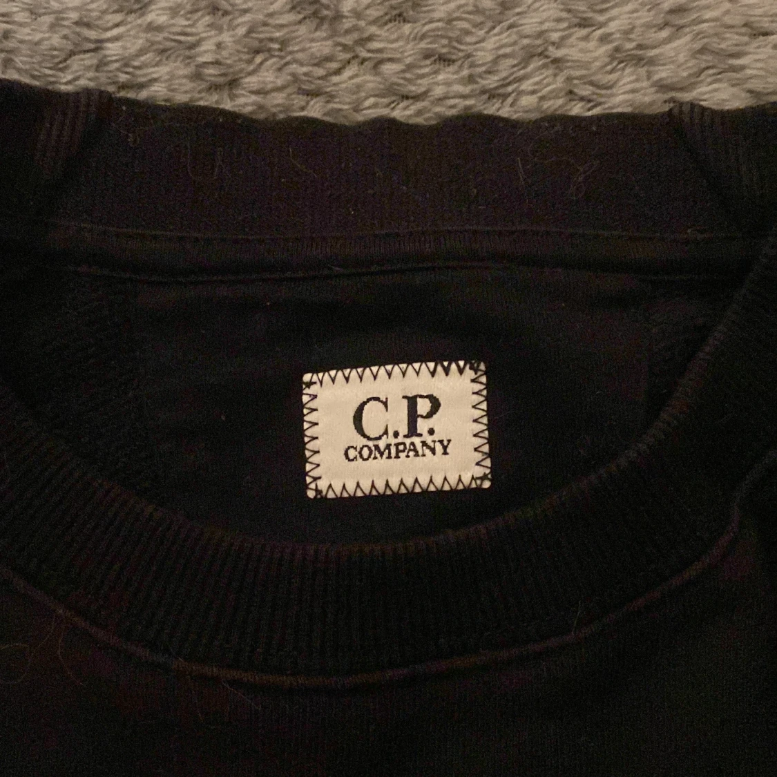 Svart sweatshirt från C.P. Company - 2