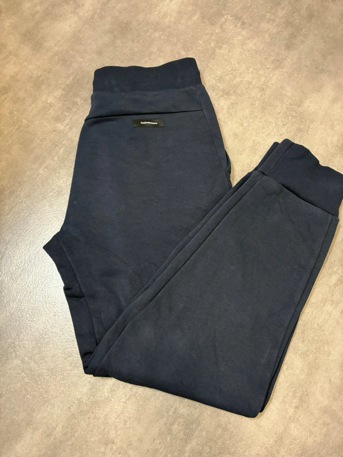 Mörkblå mjukisbyxor Peak Performance